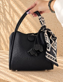 کیف دوشی زنانه اورجینال بنو طرح گل اویز